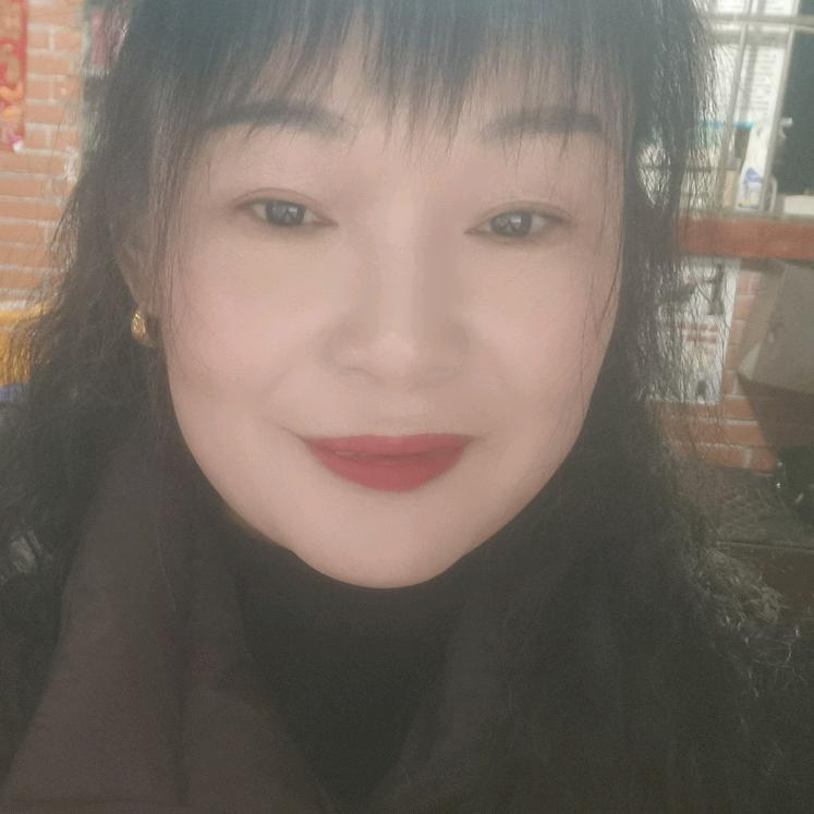 文星莲花社区。艺剪美发店10元快剪