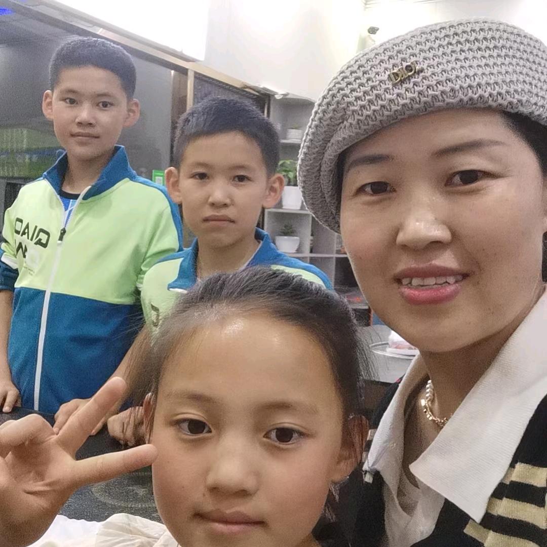 小思语和哥哥爱朗诵