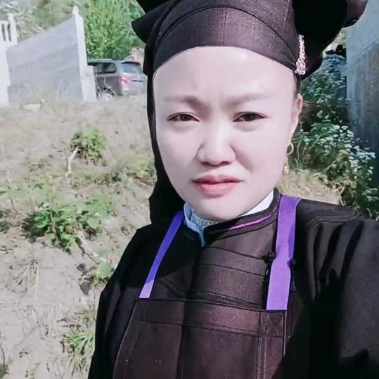 开🌞心❤每💍一☀天(∗❛ั∀❛ั∗)
