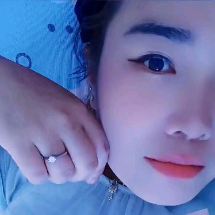 烦凡是平凡的帆