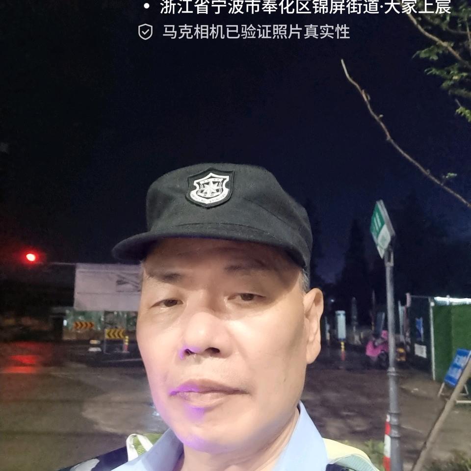 淋了雨的云