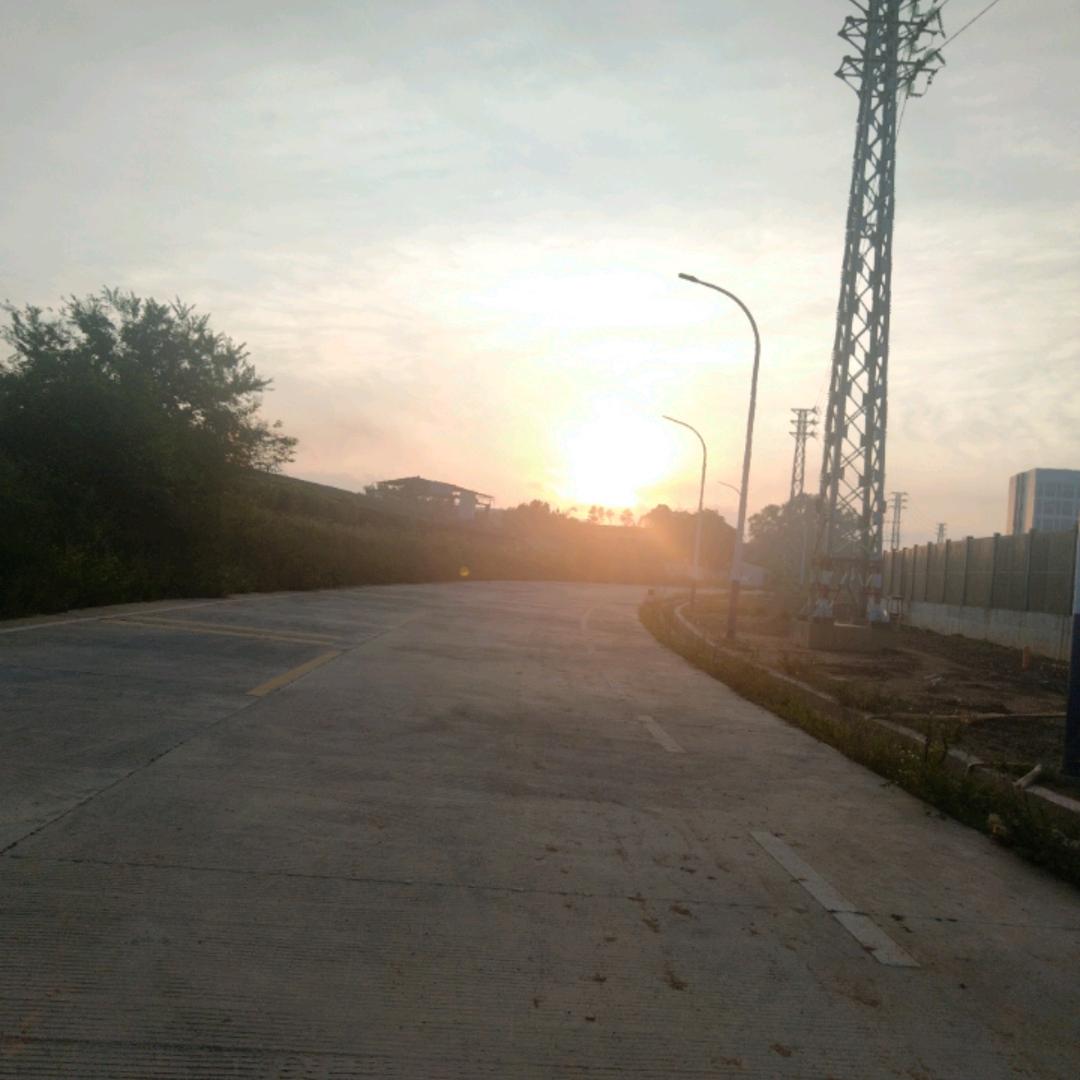@梁（一生有李）