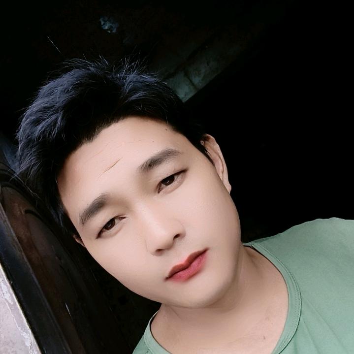 单亲爸爸长期回收各种各样的废品我的联系希