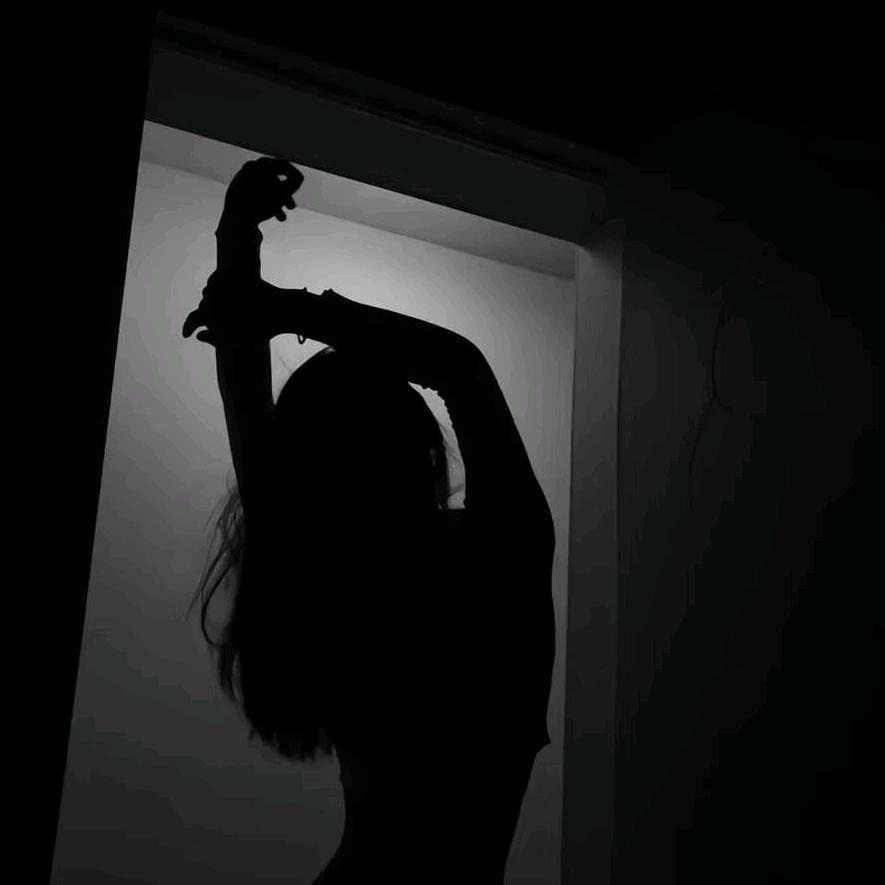 纯情母蟑螂火辣辣