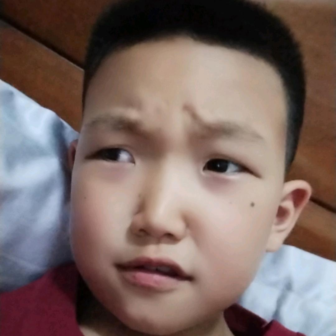 爱笑的豆豆