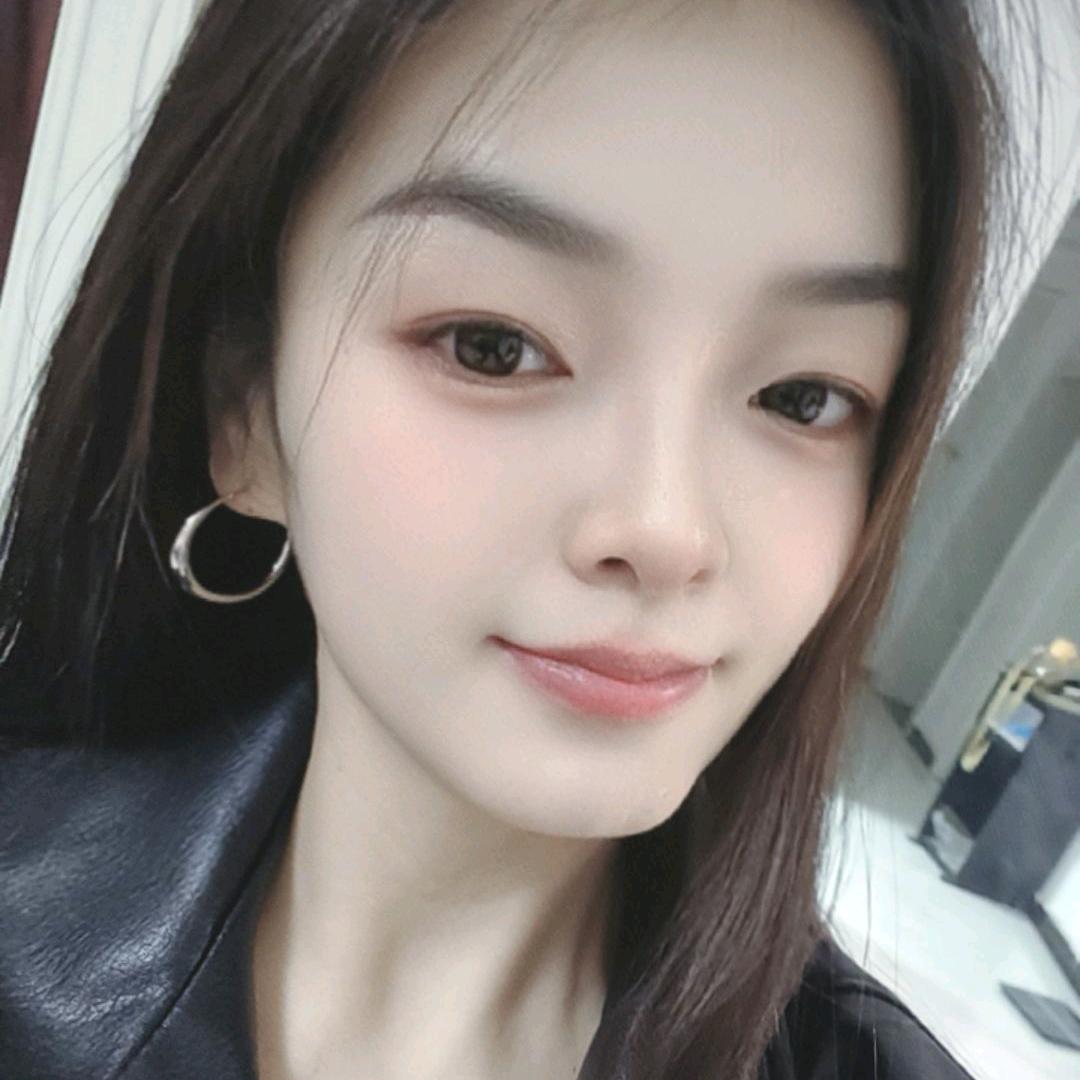 只有一个酒窝的Che❤O*＂n