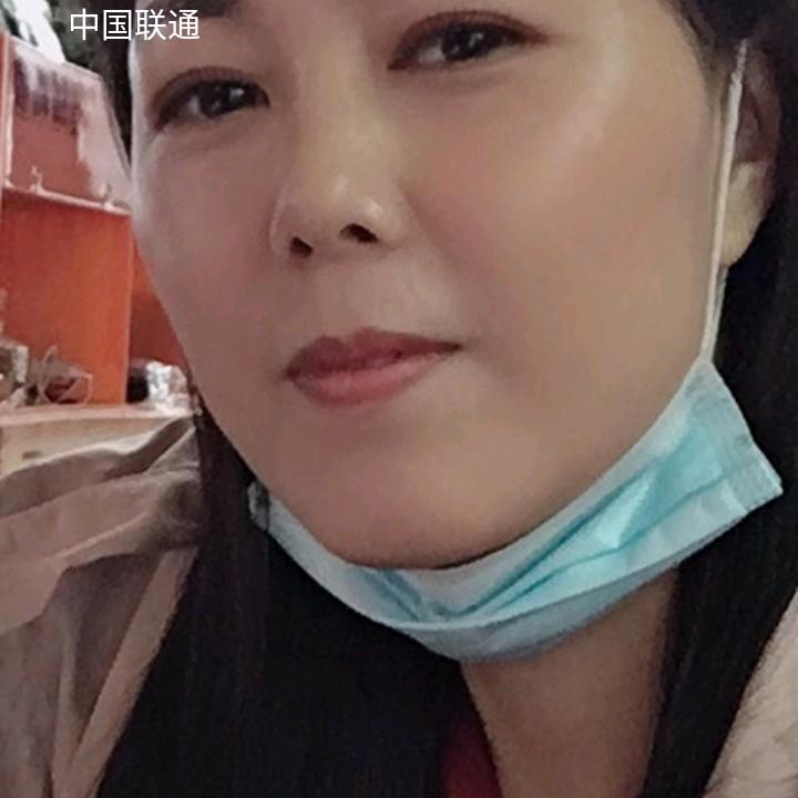 树梢上的月亮