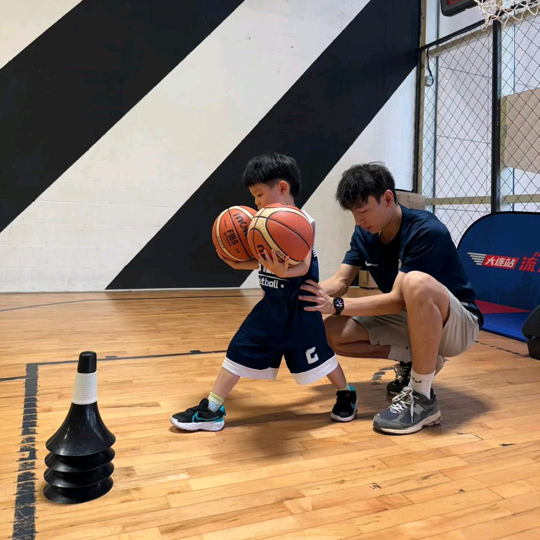 早安街区🏀王校