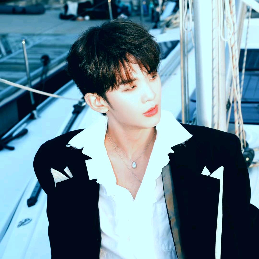 ^Gentleの_°花遍田野🥥why