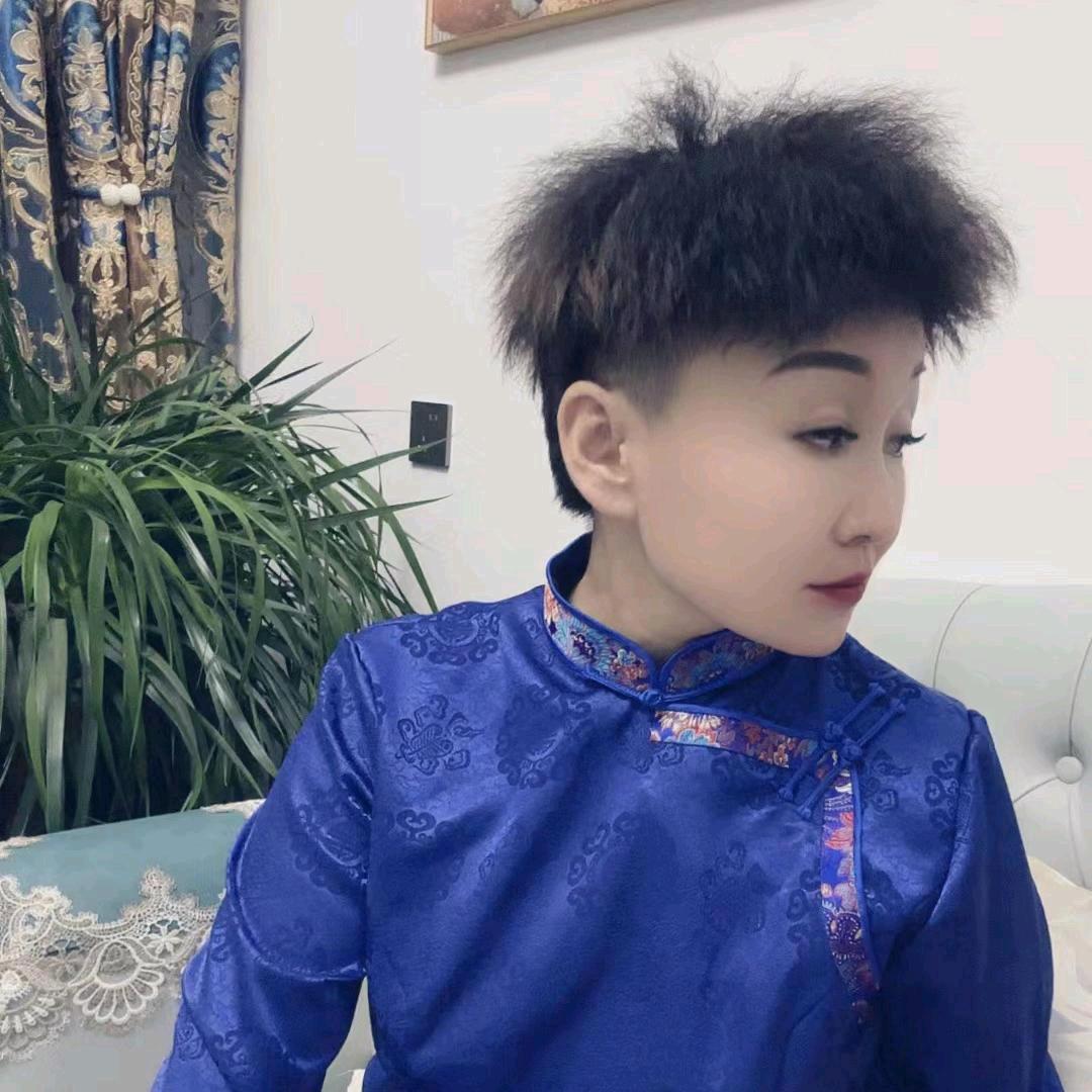 比丰田还霸道的女人