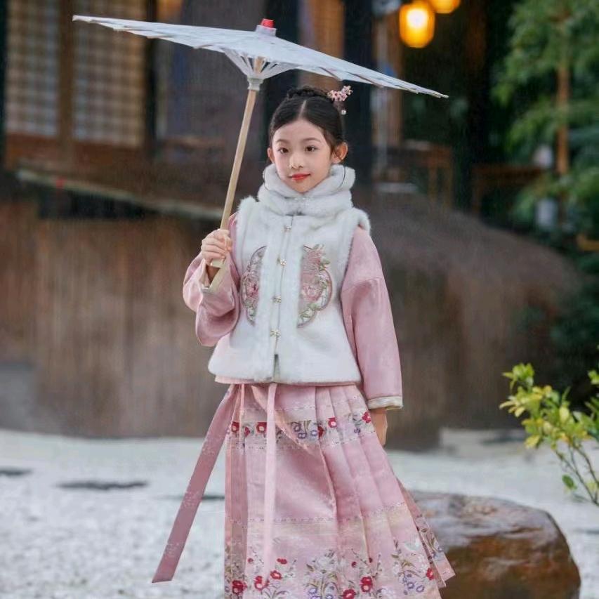 沂源卡儿童装店