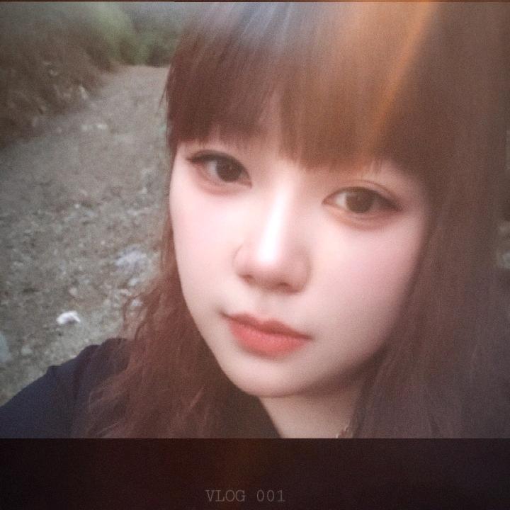 青 🌱 怡