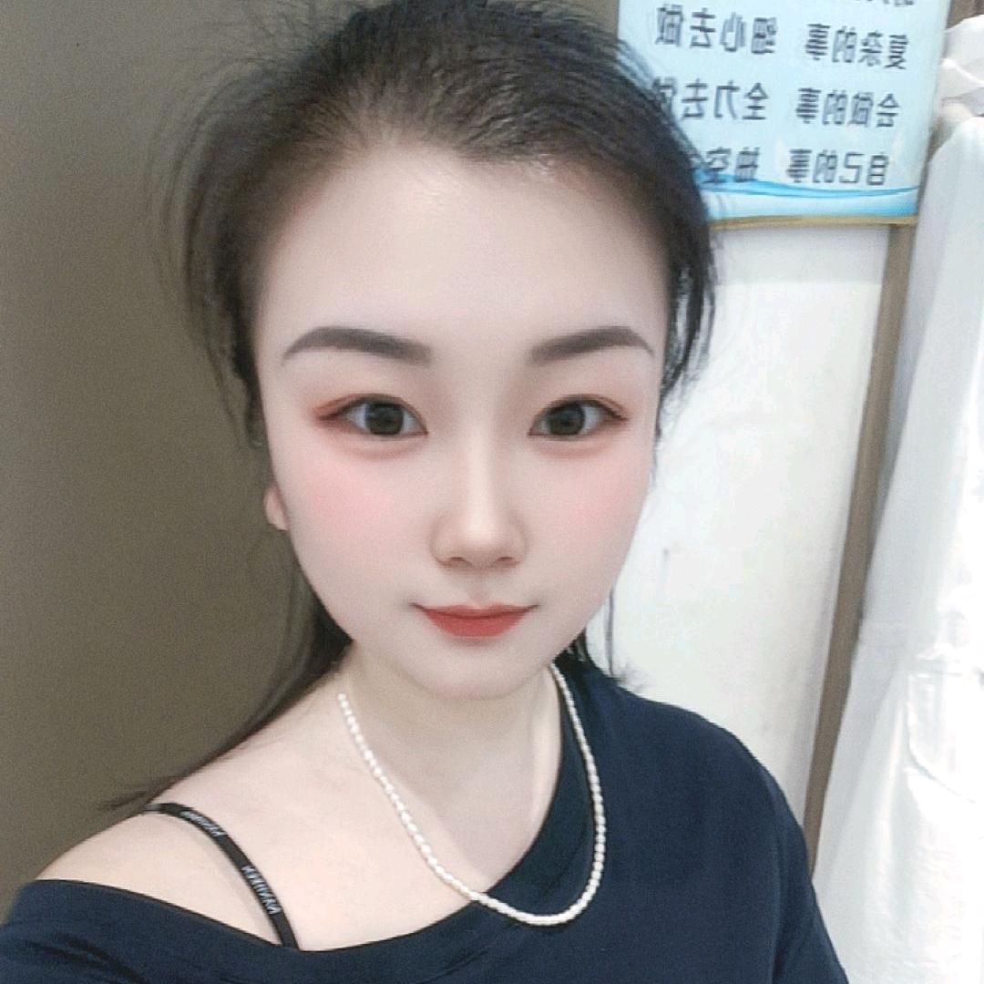 阳光城贝绮店店长燕燕