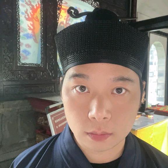 高舜营楠