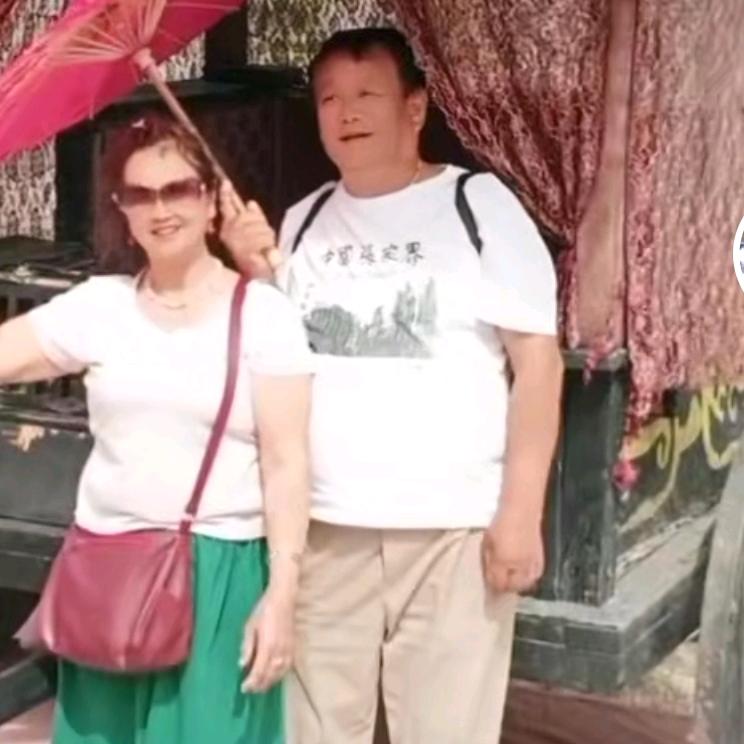 开心奶奶，姓陈