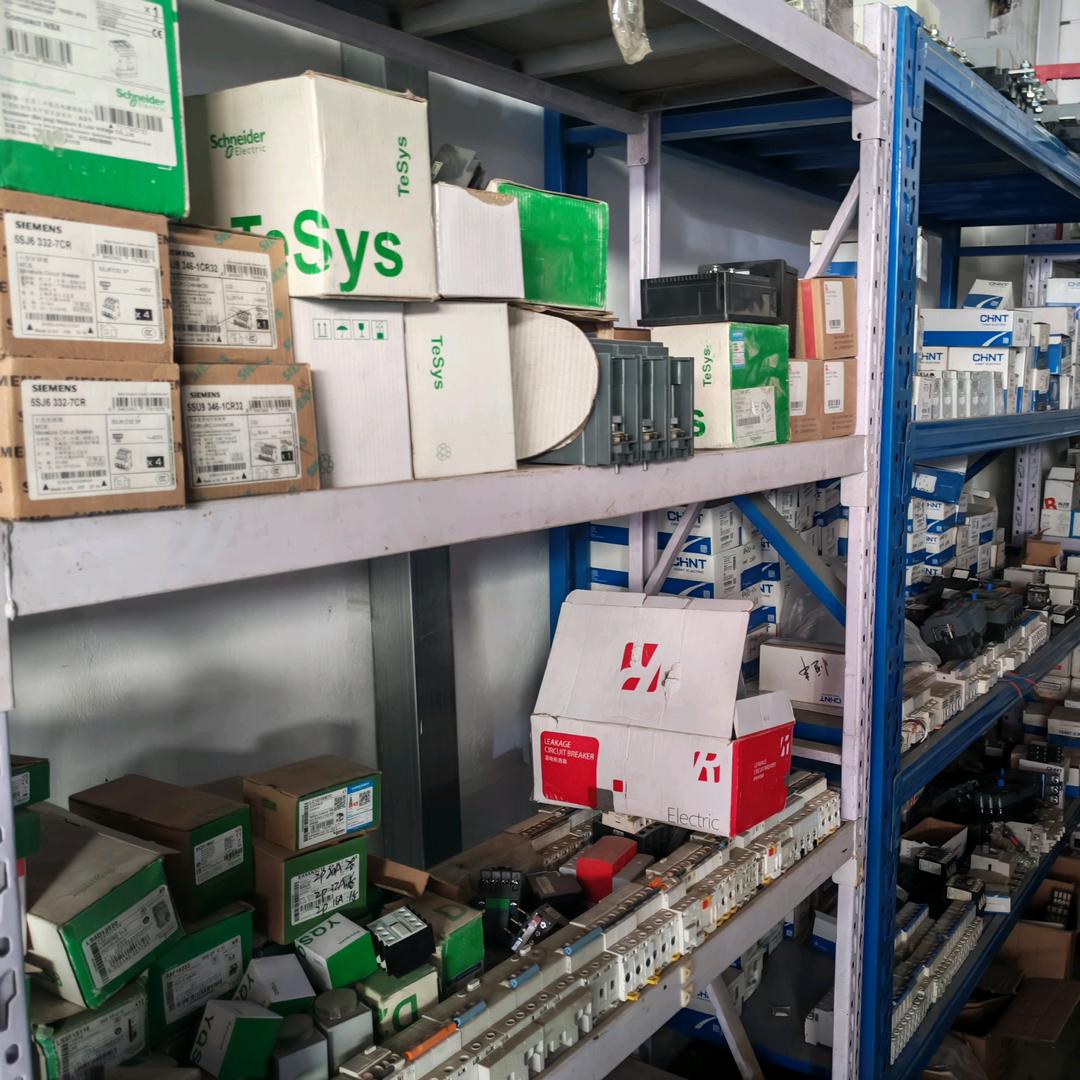 电气元件及 PLC 回收  小陈