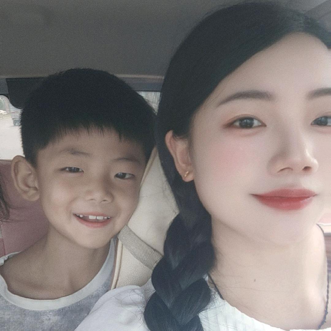 L ⊹꙳✧˖iu