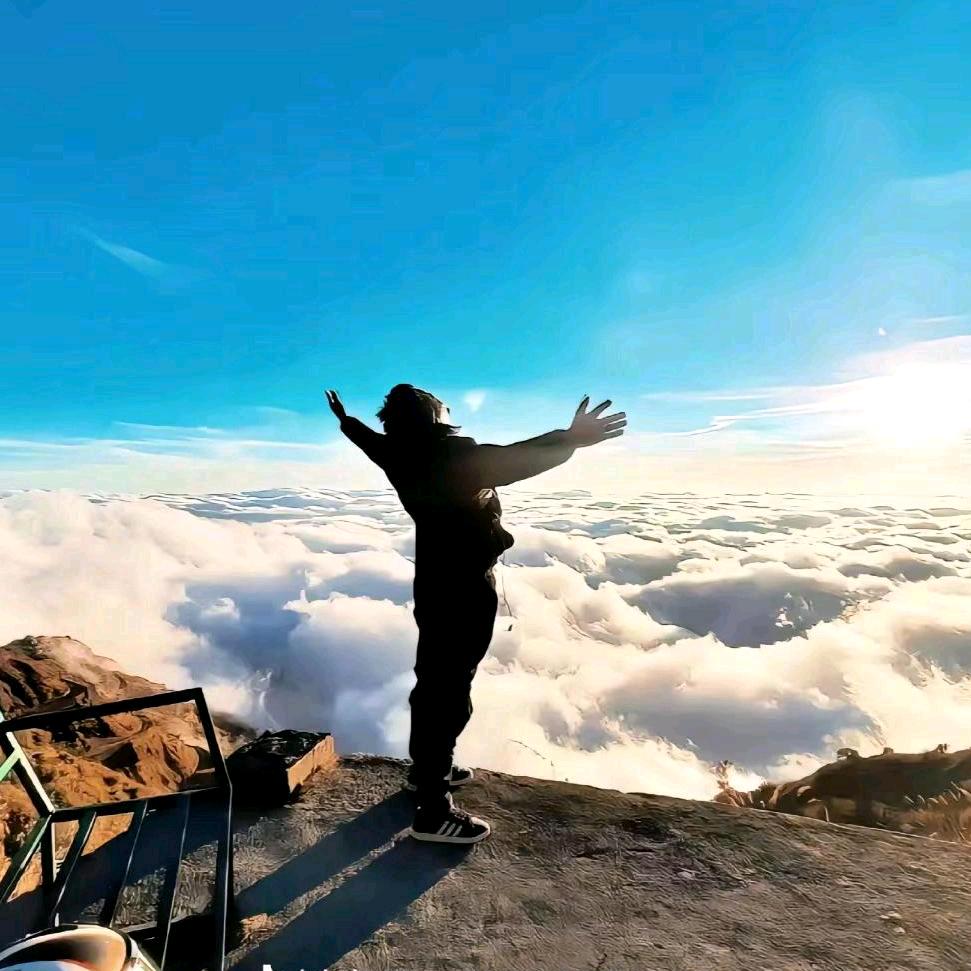 钓鱼少年🎣🎣🎣