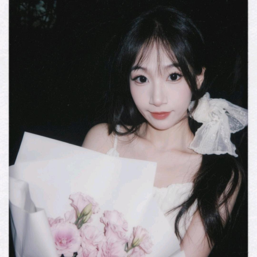请叫我小y吧🌸