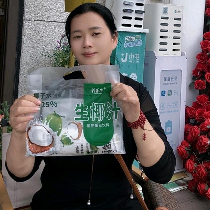 南宁养乐生果汁小陈