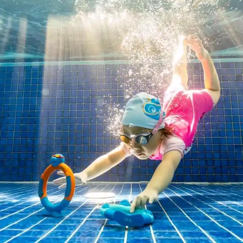 恒盛游泳教练乐乐