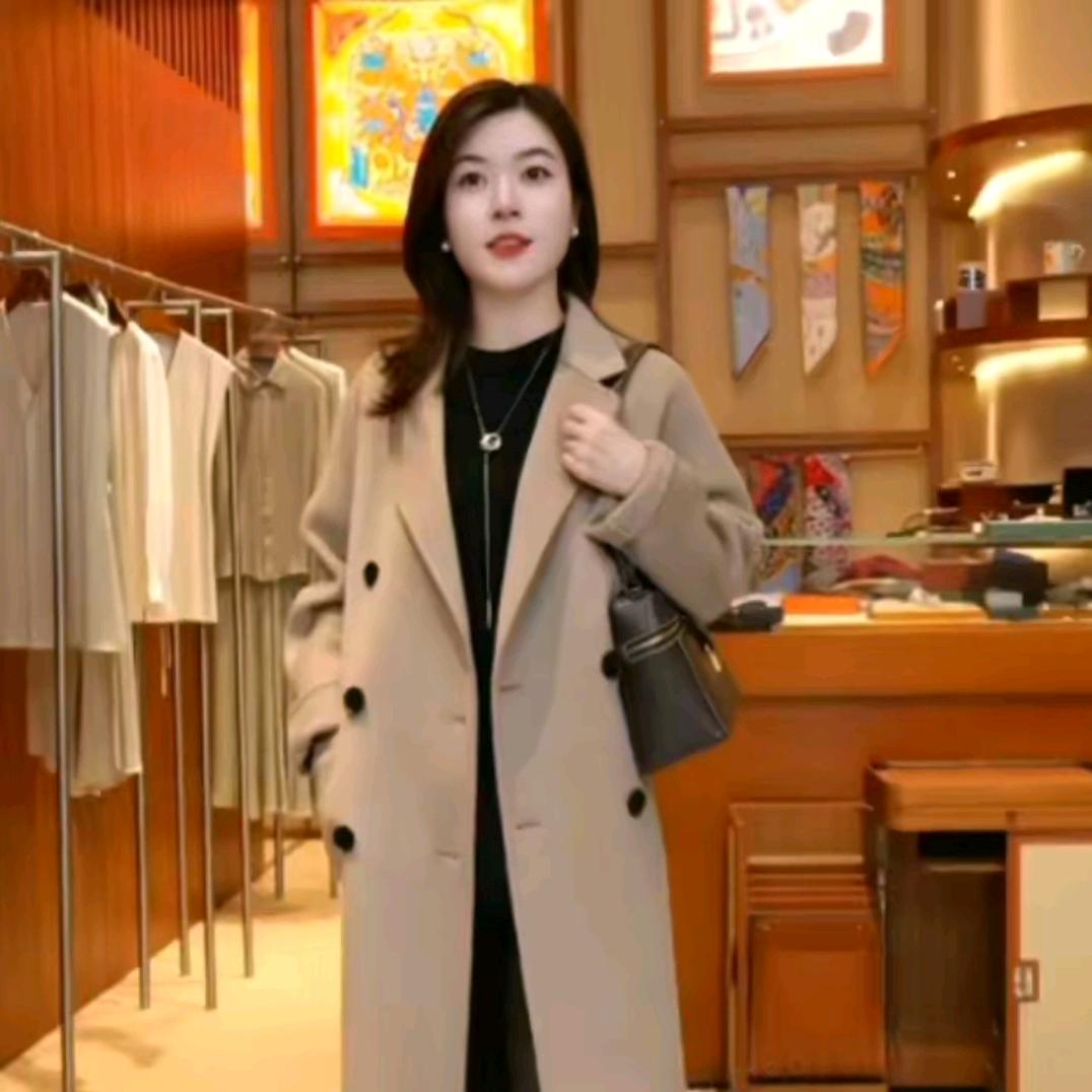 H姐曼辰（轻奢女装）