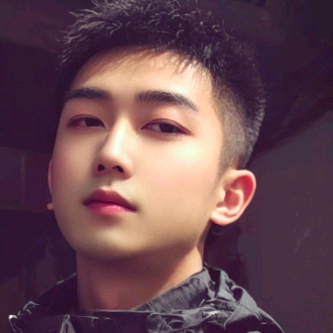 ℒᎭℯ⃝画地为牢💕