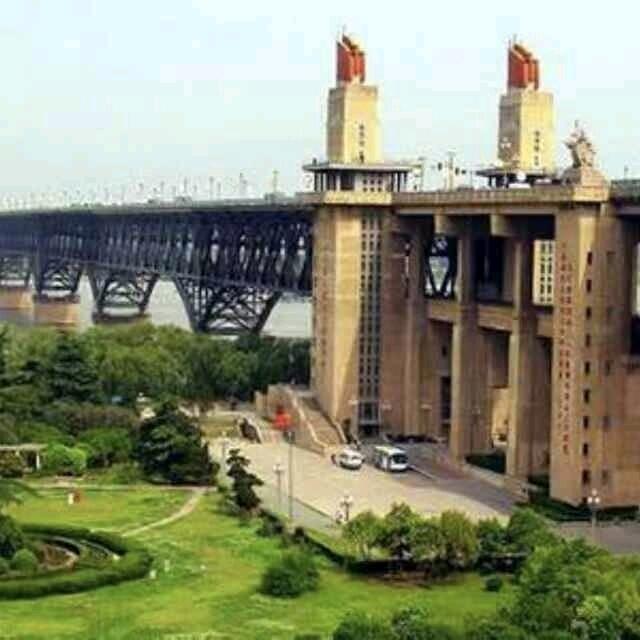 zhoujunwu667一身正气