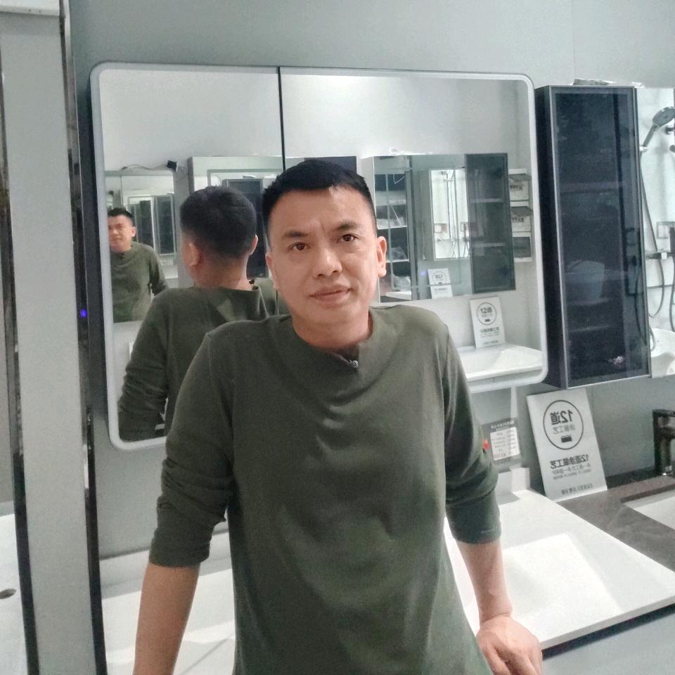 一个很有才华的厨卫店老板