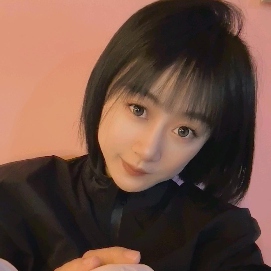是个幼教老师.