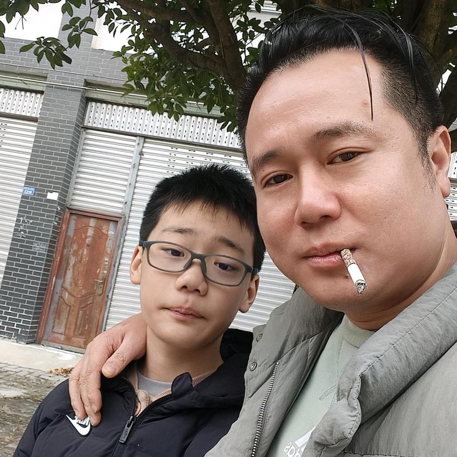 雄心万丈躺在床上