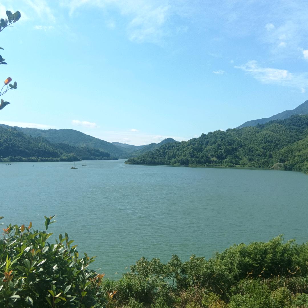 山青水秀