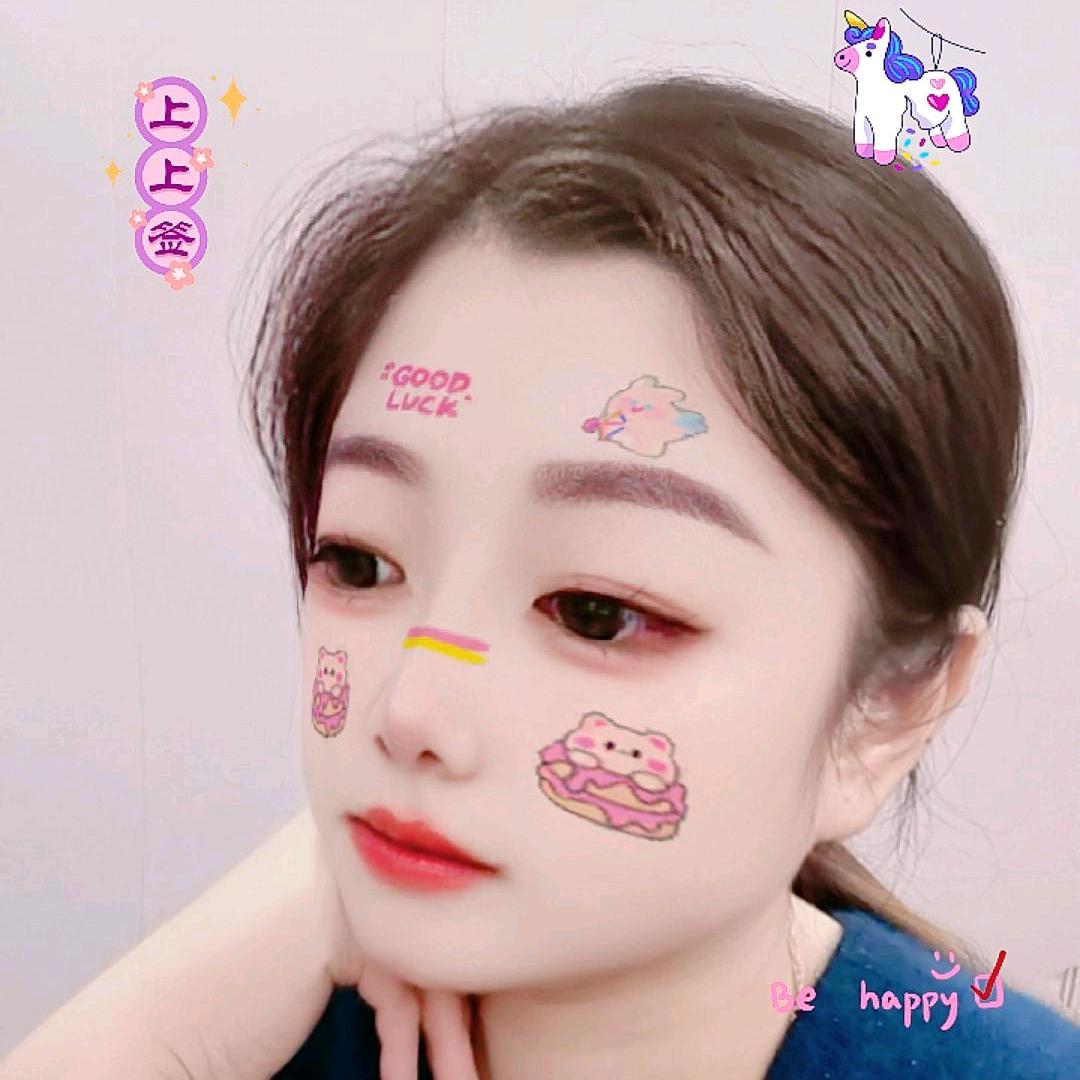 草莓🍓奶糖🍬