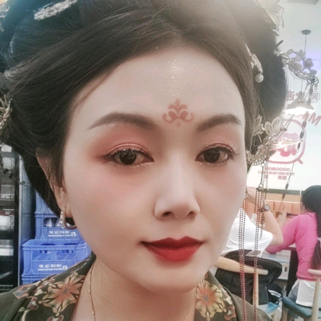 爱妃👑