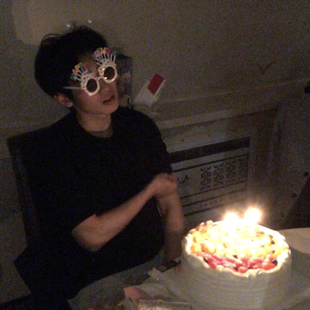 高碳日猛吃土豆