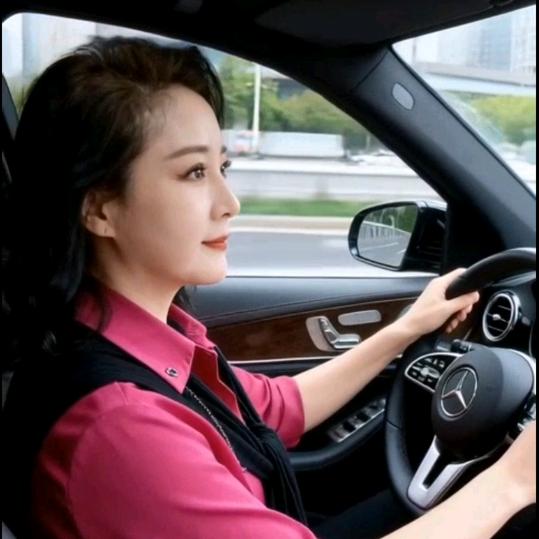 扬在脸上的自信