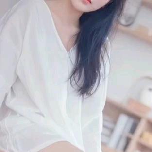 我是可爱的李佳琪我爱你梁先生