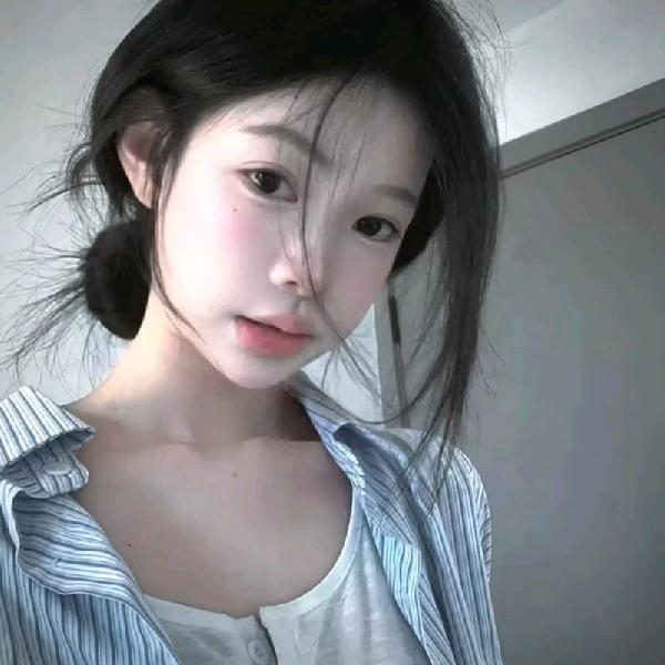 施沛.