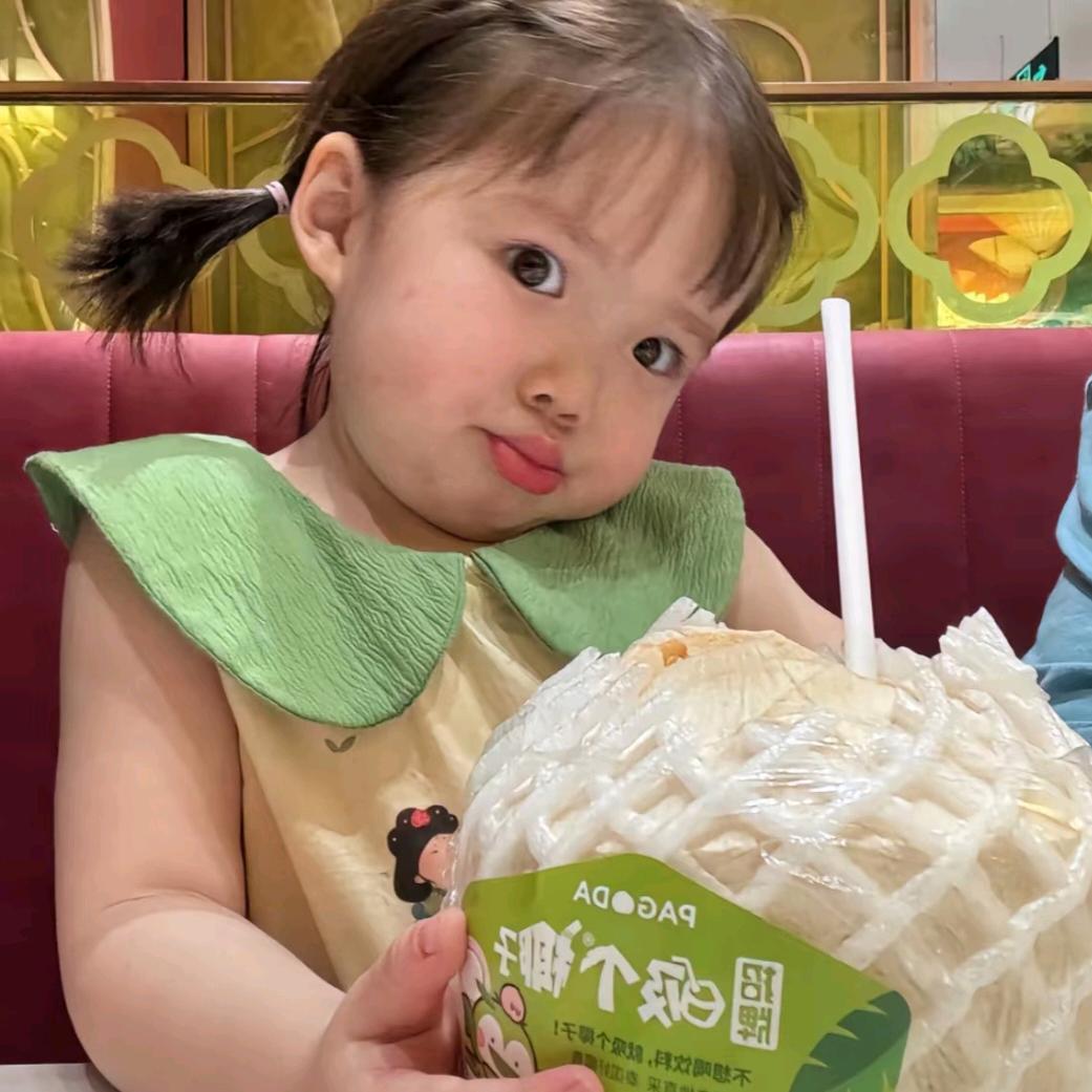 忽惊春到小桃枝