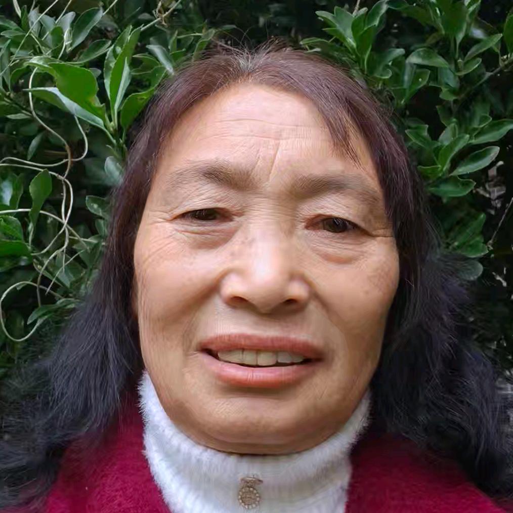 余忠连小号中午1：10分点半开播娱乐聊天