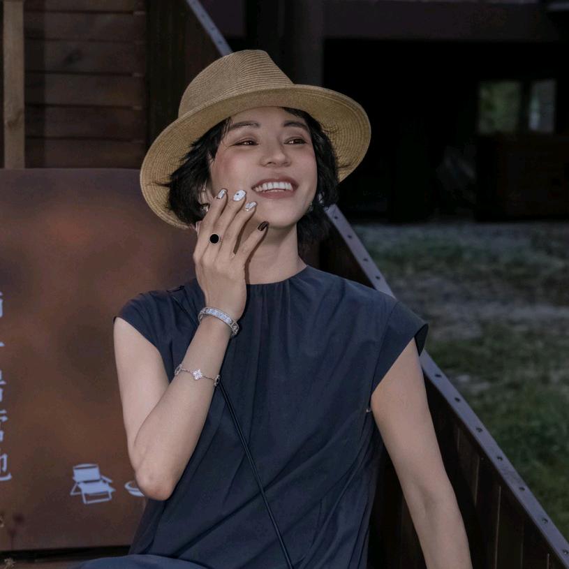 丽霞穿搭日记《平安直播返场》