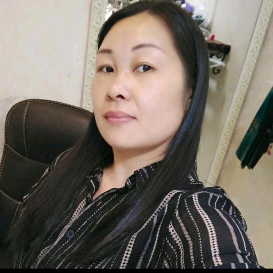 皇图岭伊时尚女装店