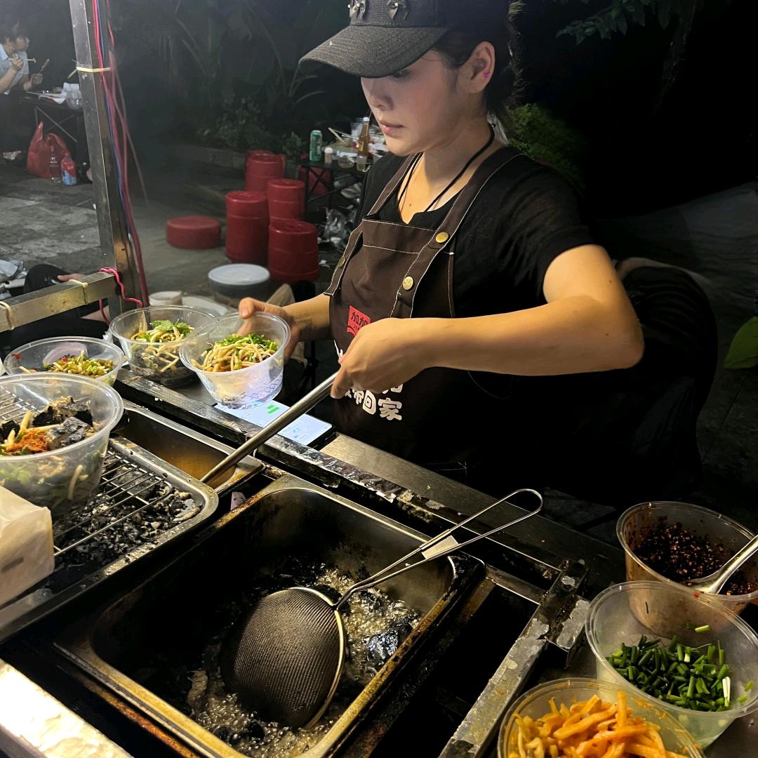 圆家秘制骨汤臭豆腐