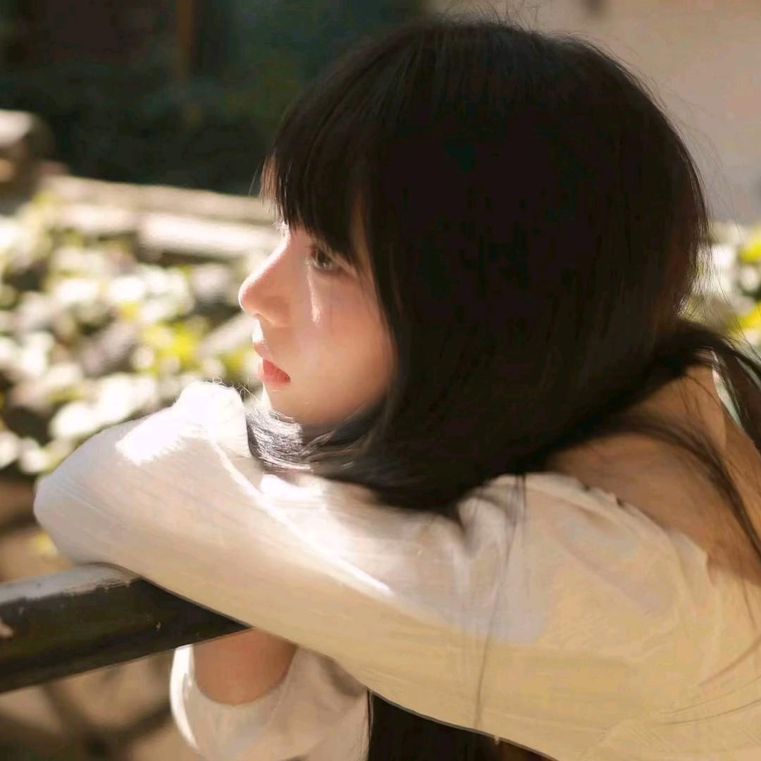 畈淤客服小美