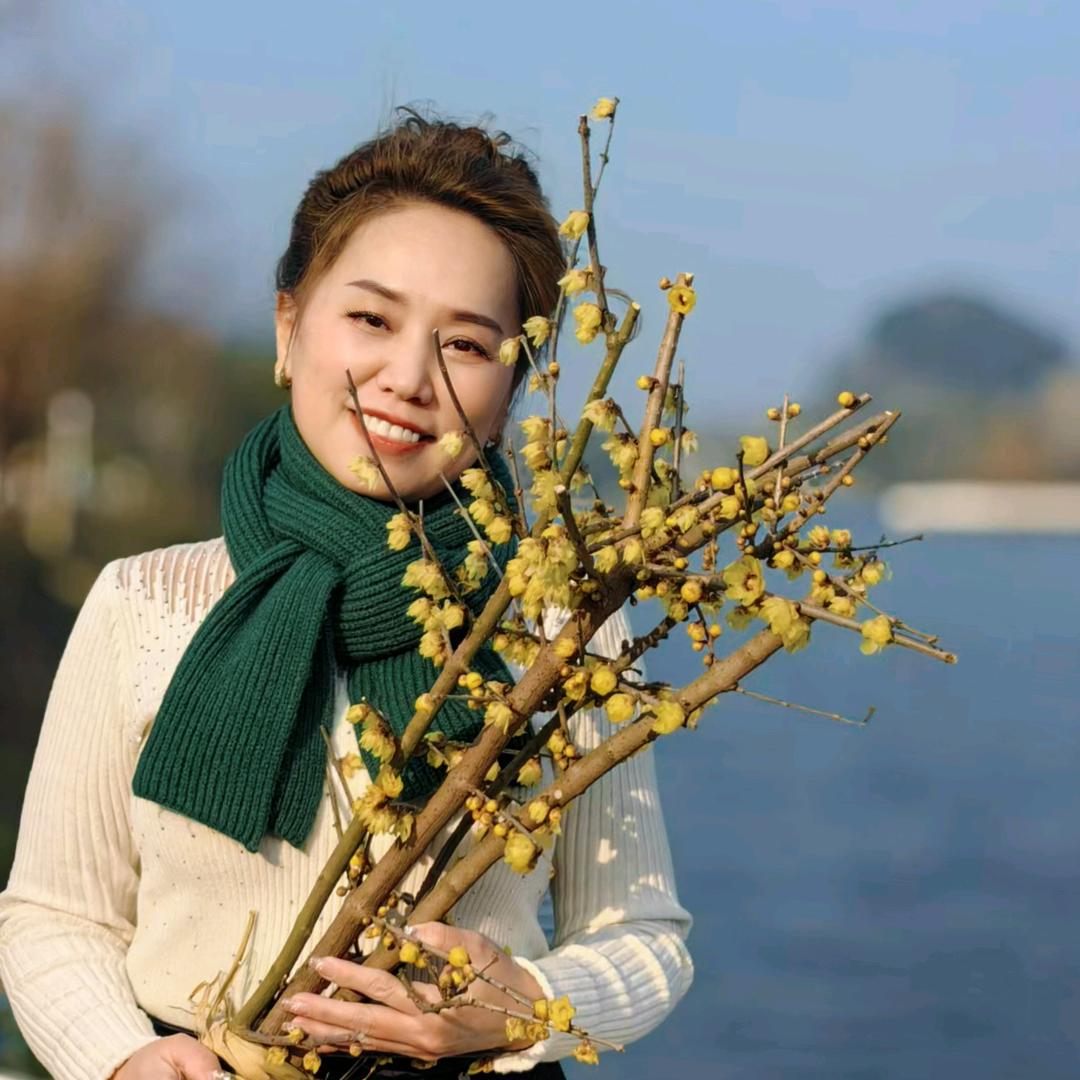 敌敌畏女士