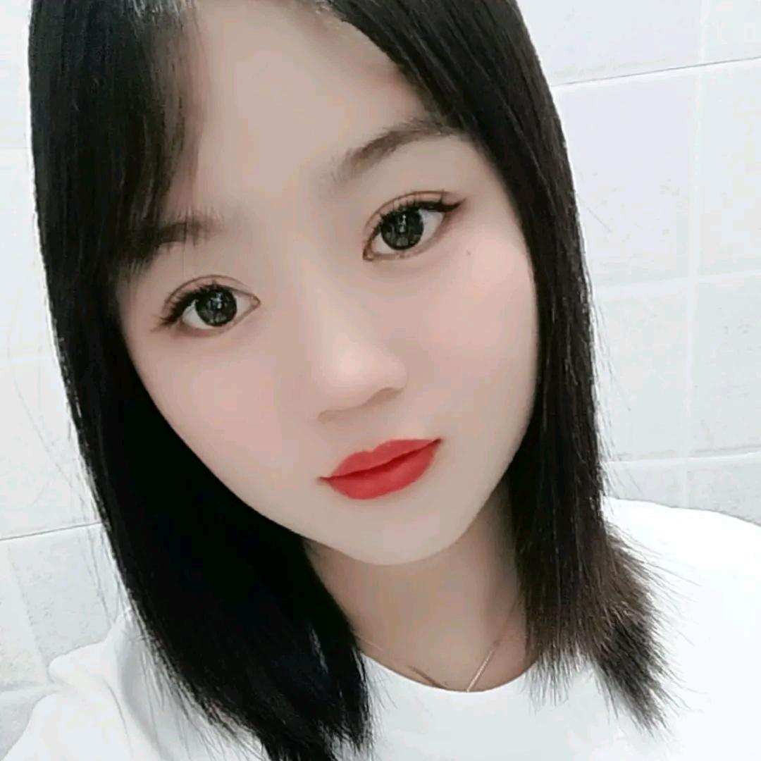 ℋღ᭄浅笑🍒不语💞࿐: 💐