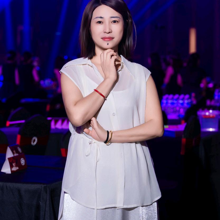 㭍洛颜智能调肤