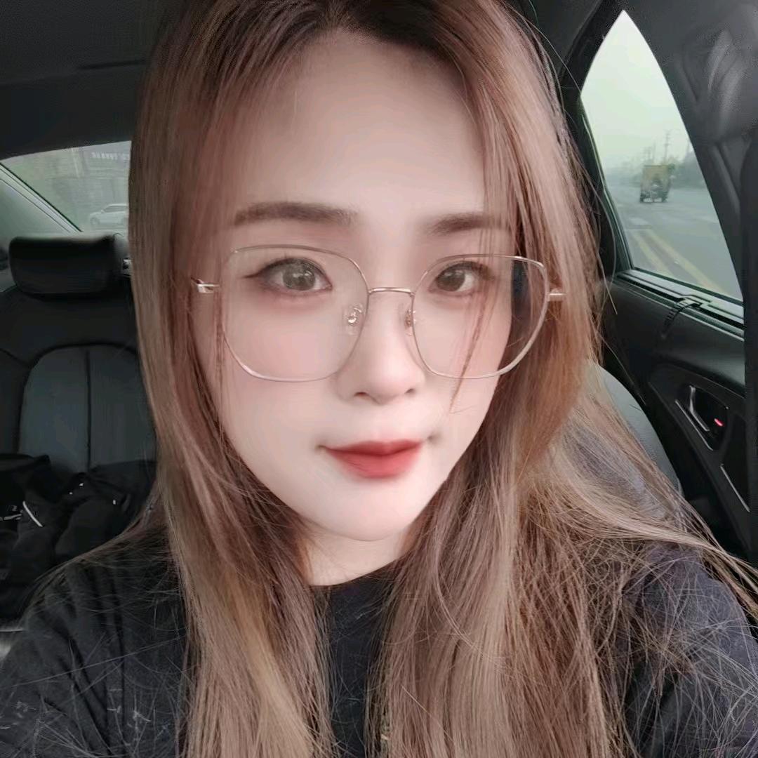 在获嘉做火锅的小芳