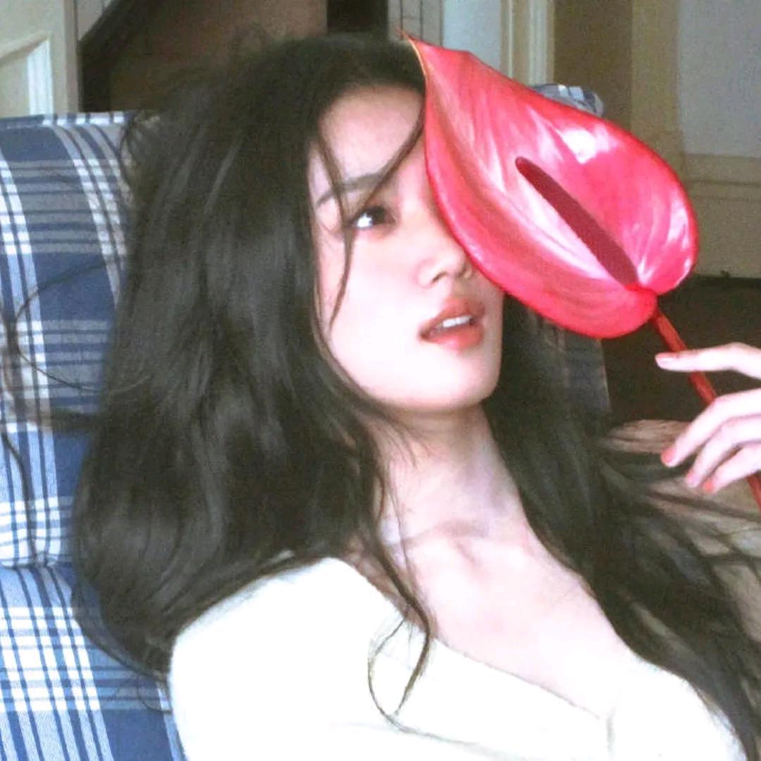 草莓味的小可爱🍓