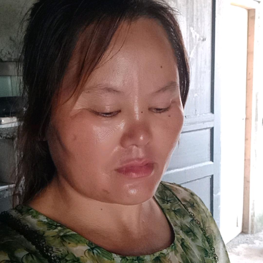 英子